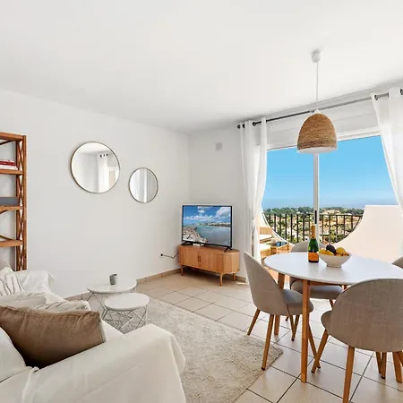شقة Casa Bellevue, Pools, Terrace, Views كاليبي