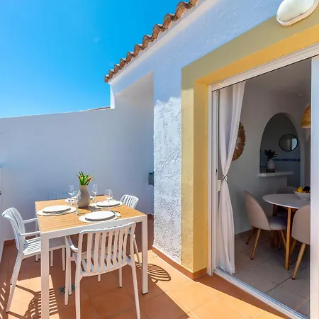 Casa Bellevue, Pools, Terrace, Views كاليبي