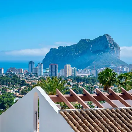 شقة Casa Bellevue, Pools, Terrace, Views كاليبي